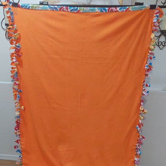 Multi-Floral and Plant Double-Sided Fleece Throw Blanket #41 (48in W X 66in L) - Picture 3 of 5